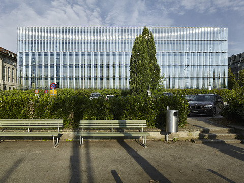 Swiss Re renoue avec les profits au 1er semestre