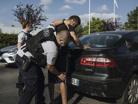 La police française remplace la 