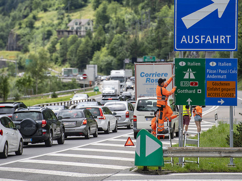 Bouchons au Gothard: jusqu'à 12 km en direction du sud