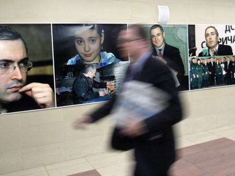 Deux médias critiques bloqués par Moscou annoncent leur fermeture