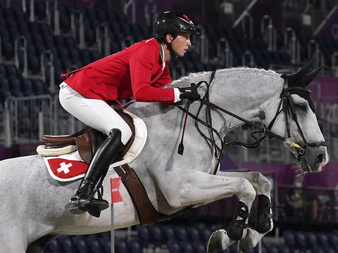 La Suisse décevante 5e du saut par équipe