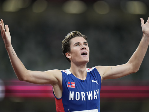 Ingebrigtsen mate Cheruiyot sur 1500 m