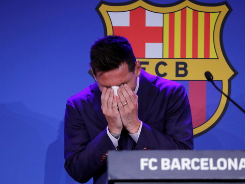 Lionel Messi dit au revoir au Barça et se rapproche du PSG