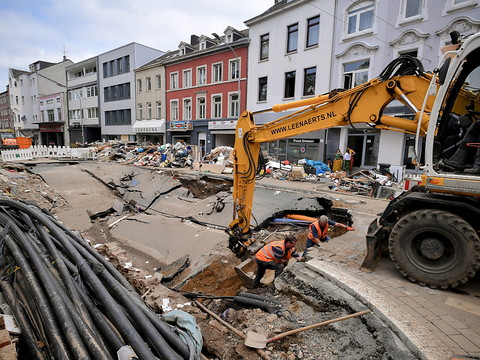 Inondations: 30 milliards d'euros alloués à la reconstruction