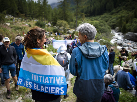 Contre-projet du Conseil fédéral à l'initiative pour les glaciers