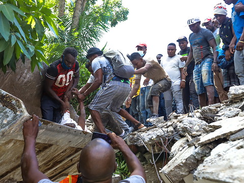 Au moins 227 morts dans un séisme de magnitude 7.2 en Haïti