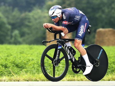Jasper Philipsen s'impose au sprint sur la 2e étape