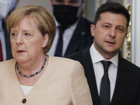 A Kiev, Merkel peine à rassurer l'Ukraine sur le gaz russe