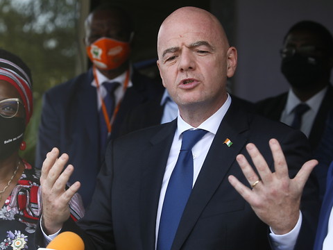 Infantino en appelle à la solidarité des Ligues et des clubs