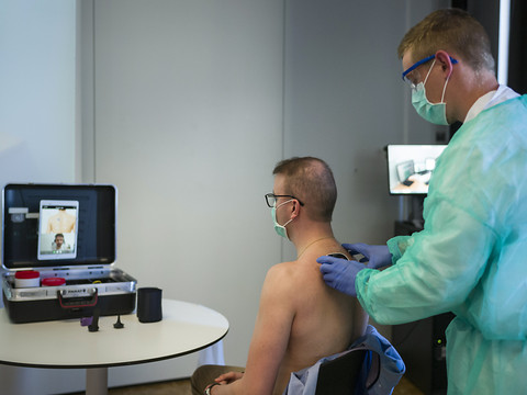 Hausse des infections et des hospitalisations liées au Covid-19