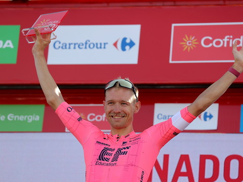 Nielsen prend sa revanche, Eiking reste en rouge