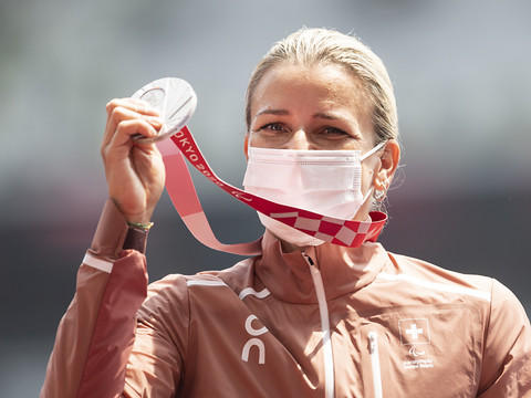 L'argent pour Manuela Schär