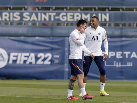 Messi, Neymar et Mbappé avec le PSG à Reims