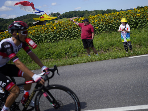 La 15e étape pour Majka, Eiking reste en rouge