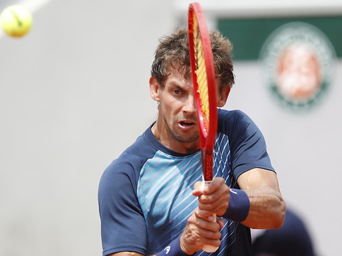 Henri Laaksonen sort John Millman