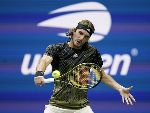Tsitsipas s'est fait peur, Osaka s'est rassurée