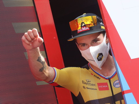 Roglic leader du général après sa victoire sur la 17e étape