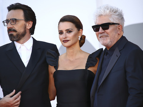 Le vétéran Almodovar donne le coup d'envoi du festival de Venise