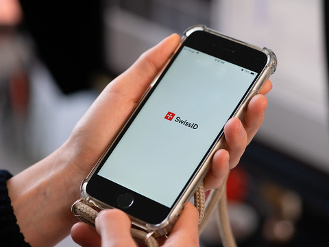 Discussion publique lancée sur la forme de la future e-ID