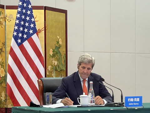 Climat: Kerry reproche à la Chine son goût pour le charbon