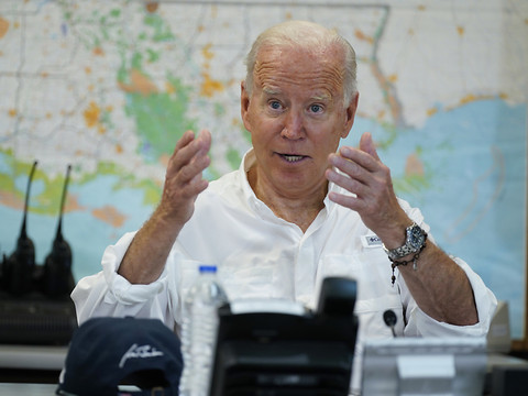 Ida: dérèglement climatique pointé du doigt, Biden en Louisiane