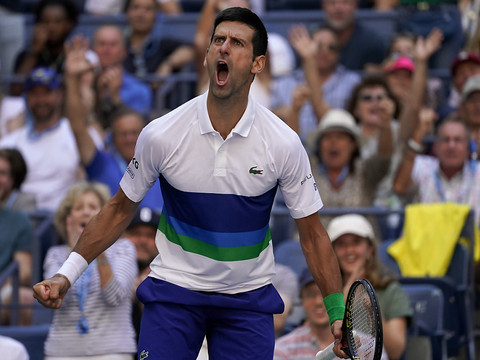 Djokovic lâche un set face à Nishikori