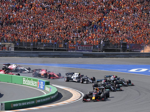 Coup double pour Max Verstappen à Zandvoort