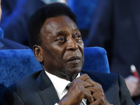 Pelé assure qu'il récupère bien de son opération
