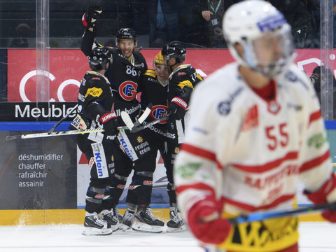 Lausanne défait à Bienne, Sprunger sauve Fribourg
