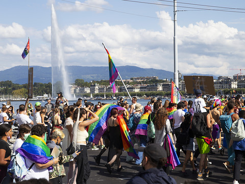 Des milliers de personnes ont proclamé leur fierté à Genève