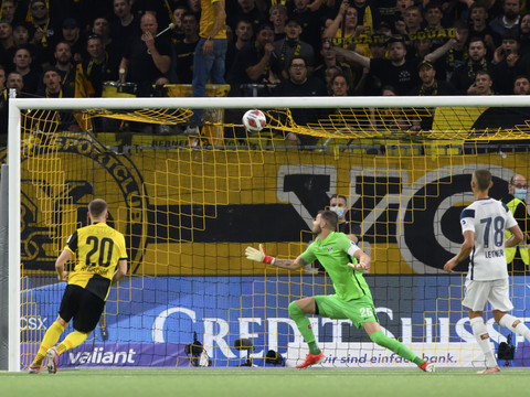 Super League: les Young Boys dominent le leader