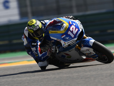 Thomas Lüthi chute en Moto2, victoire de Raul Fernandez