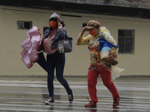 Fortes perturbations liées au typhon Chanthu