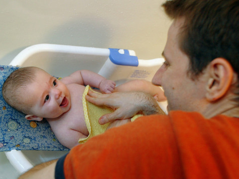 Les parents qui adoptent pourront bénéficier d'un congé