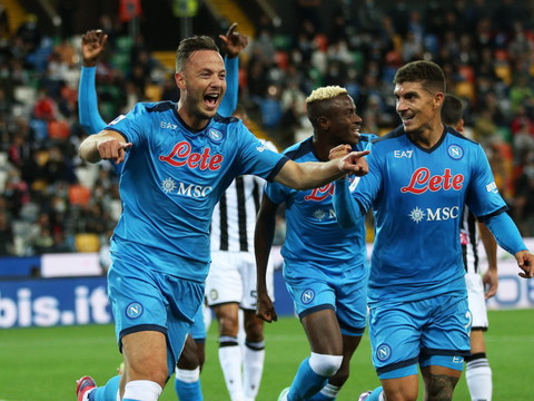 Serie A: Naples seul en tête avec le maximum de points