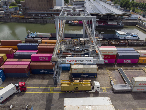 Les exportations ont accéléré leur redressement en août