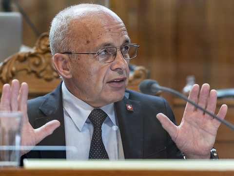 Les sénateurs acceptent d'abolir la taxe sur la valeur locative