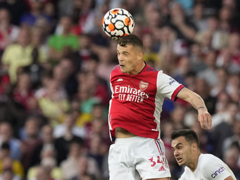 Six à huit semaines d'absence pour Xhaka