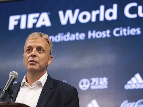 Face au foot européen, la FIFA recense ses soutiens