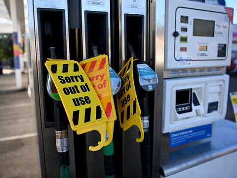 Pénuries: des militaires prêts à suppléer les chauffeurs manquants