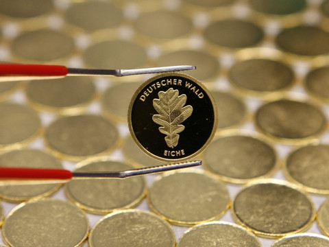 TF: il voulait récupérer son dépôt d'or sous forme de pièces