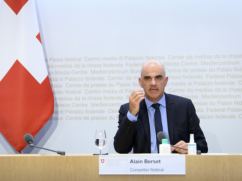 Alain Berset dénonce les fausses données en période de pandémie