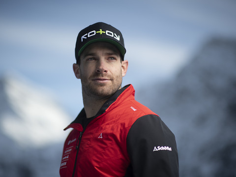 Jonas Lenherr blessé au genou