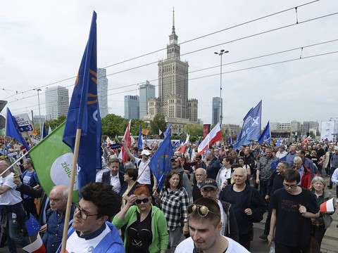 Les juges polonais s'en prennent à la suprématice du droit de l'UE