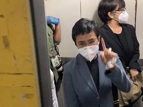 Le Nobel de la paix aux journalistes Maria Ressa et Dimitri Muratov