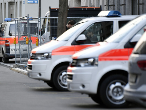 Une femme décède après avoir été poignardée à Zurich