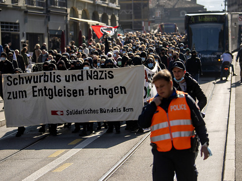 Milliers de manifestants dans des villes suisses samedi
