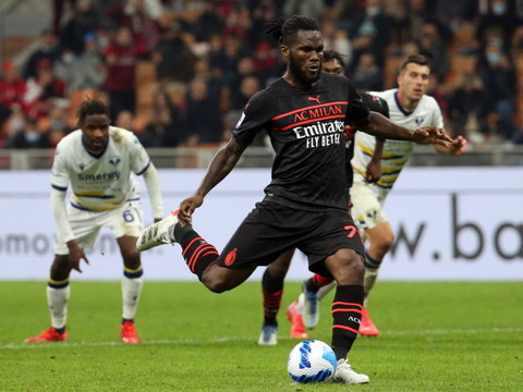 L'AC Milan revient de loin pour battre Vérone