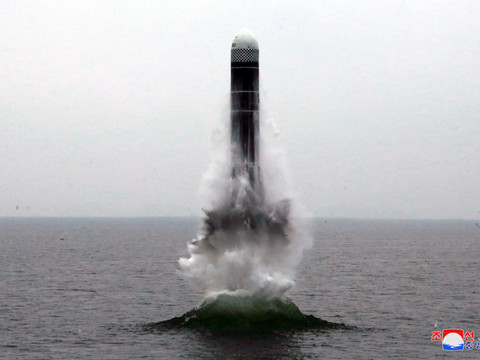 La Corée du Nord affirme avoir lancé un missile d'un sous-marin