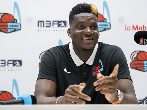Clint Capela: “J’ai prolongé à Atlanta parce que je veux gagner”
